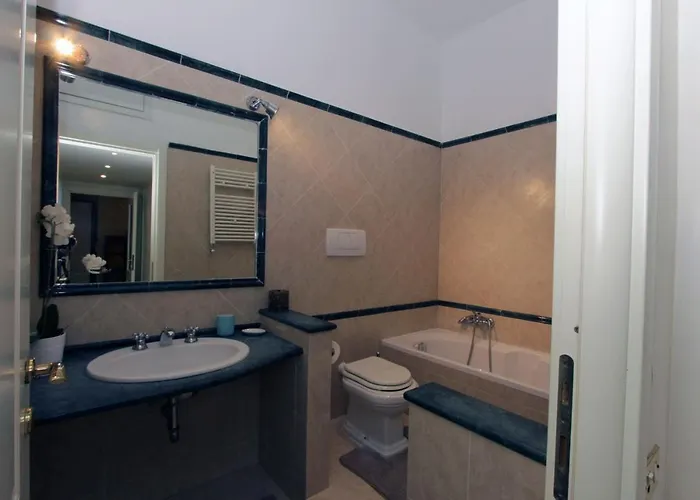 Cattaneo Flat Daire Roma